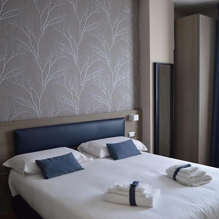 Famalu Apartments Неаполь Экстерьер фото