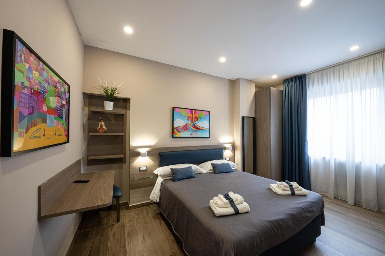 Famalu Apartments Неаполь Экстерьер фото