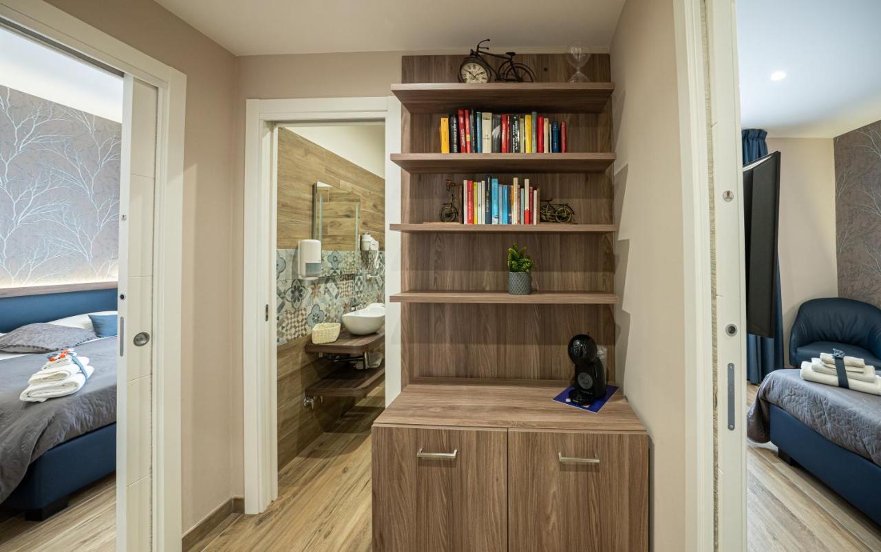 Famalu Apartments Неаполь Экстерьер фото