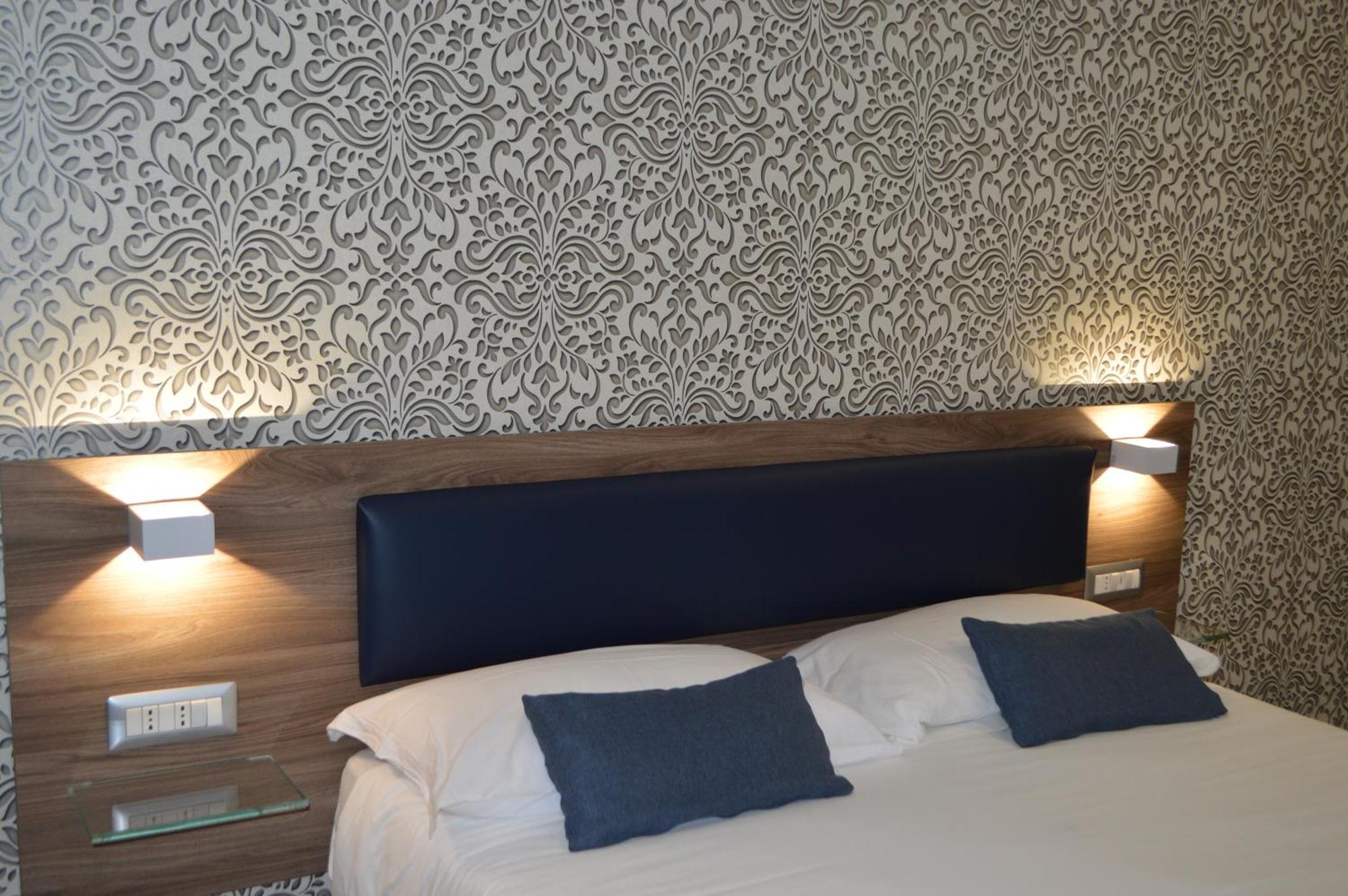 Famalu Apartments Неаполь Экстерьер фото