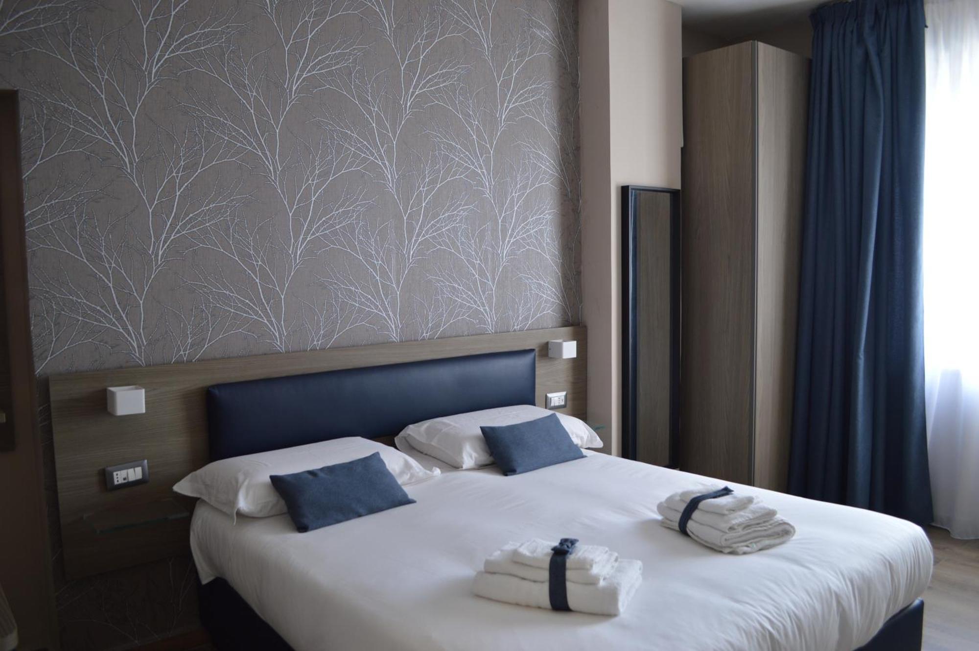 Famalu Apartments Неаполь Экстерьер фото