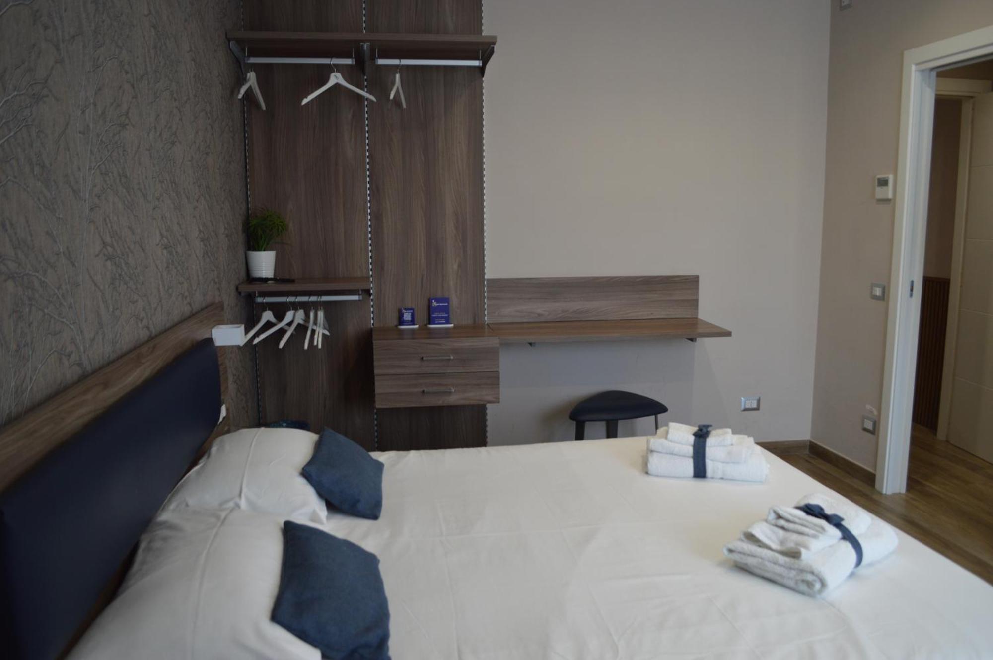 Famalu Apartments Неаполь Экстерьер фото