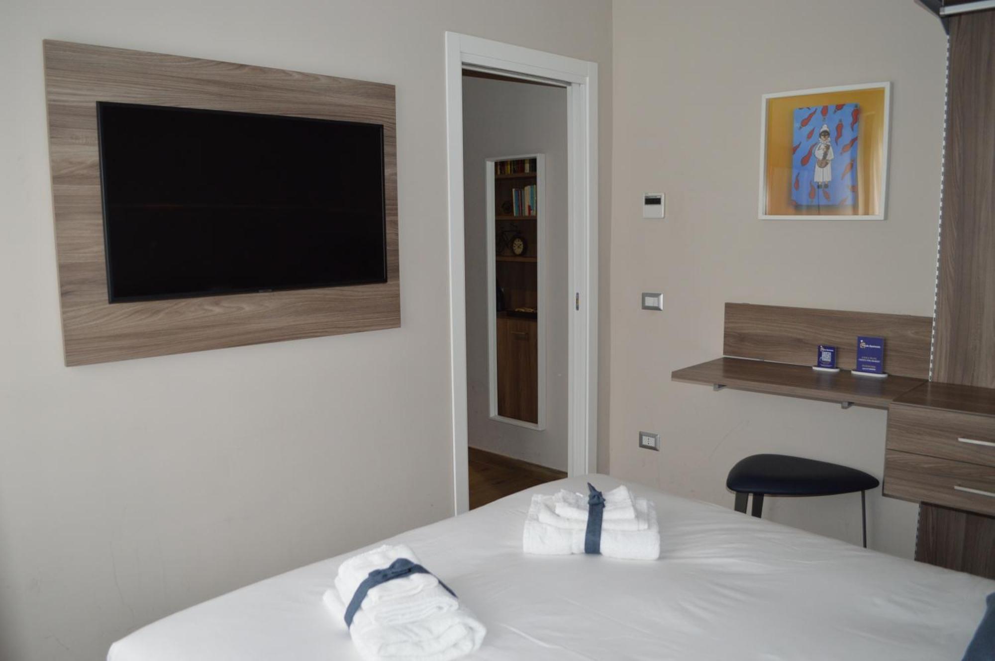 Famalu Apartments Неаполь Экстерьер фото