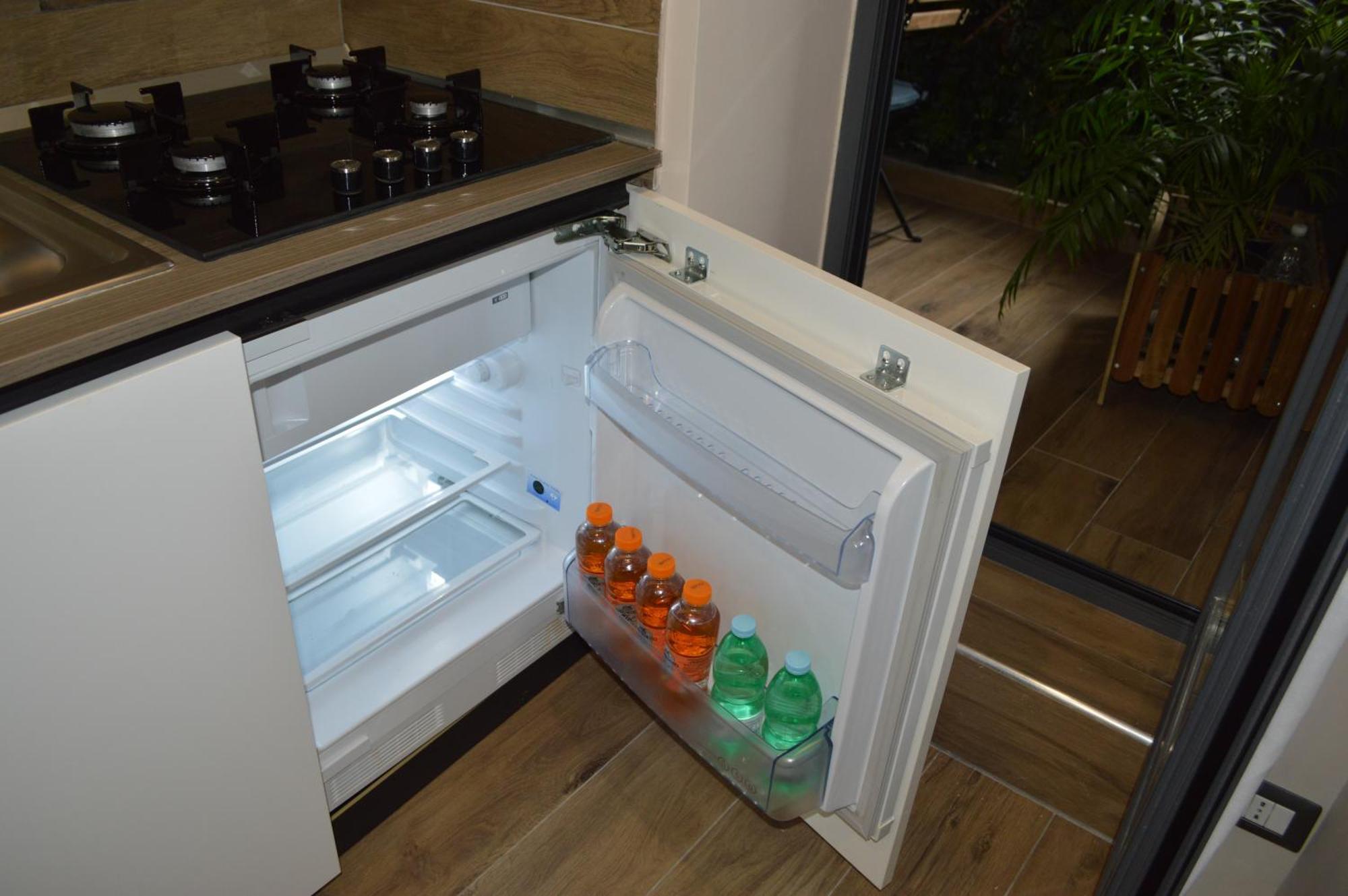 Famalu Apartments Неаполь Экстерьер фото